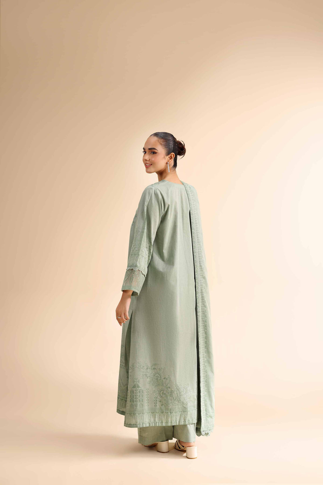 Nishat | Cross Season Edit | 42501046