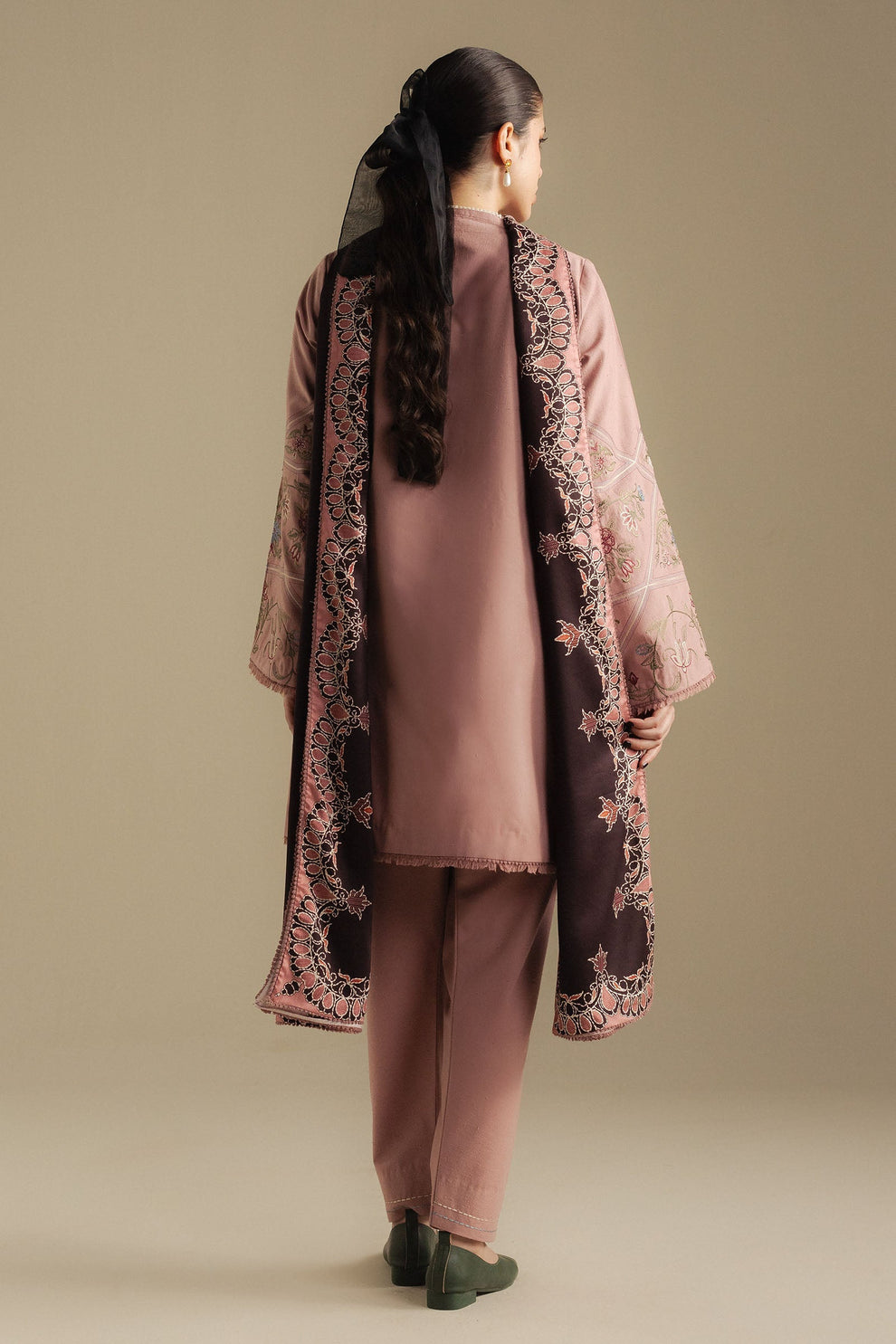 Zara Shahjahan | Coco Winter 25 | Coral-4A