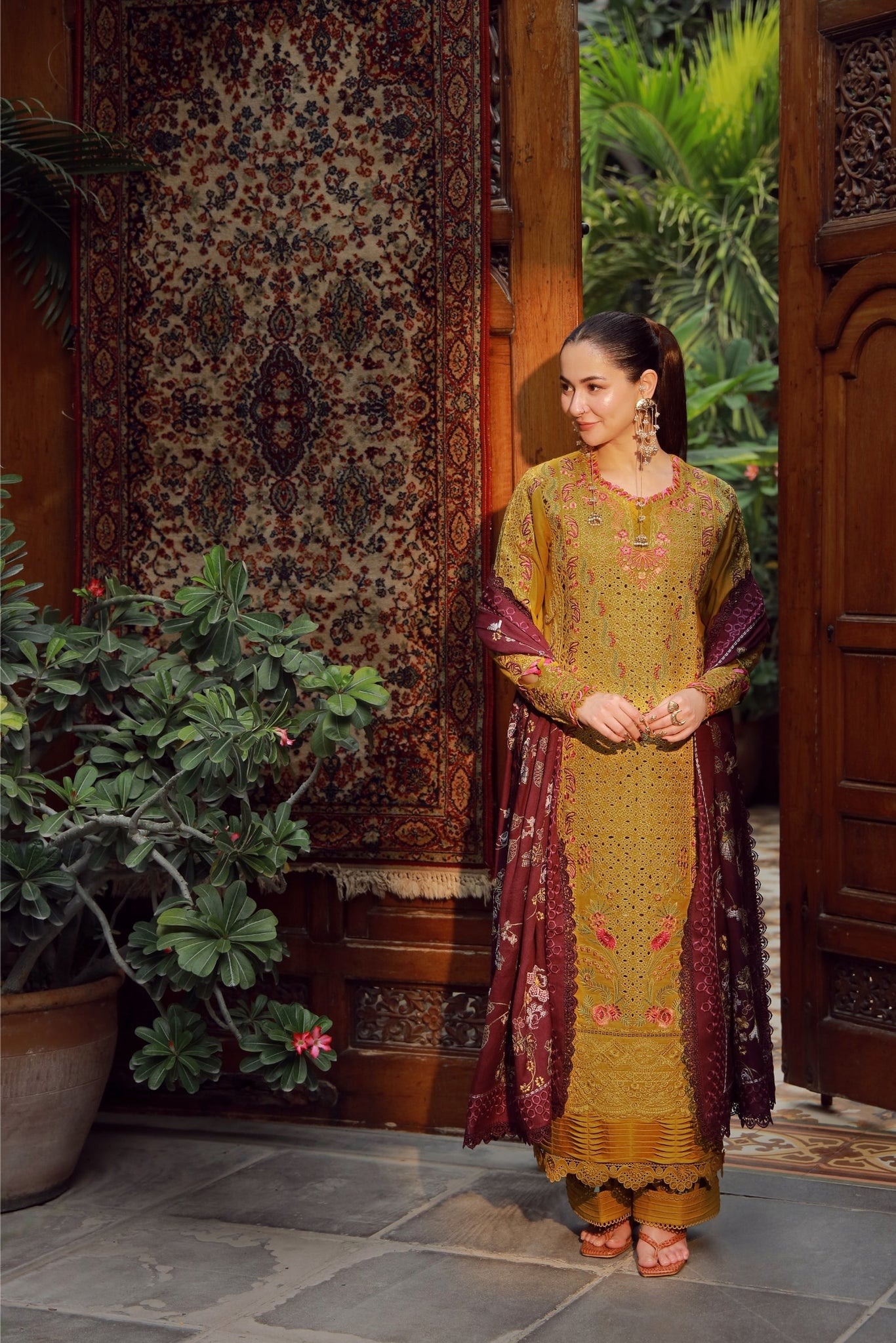 Maryam Hussain | Winter Shawl 25 | Soz