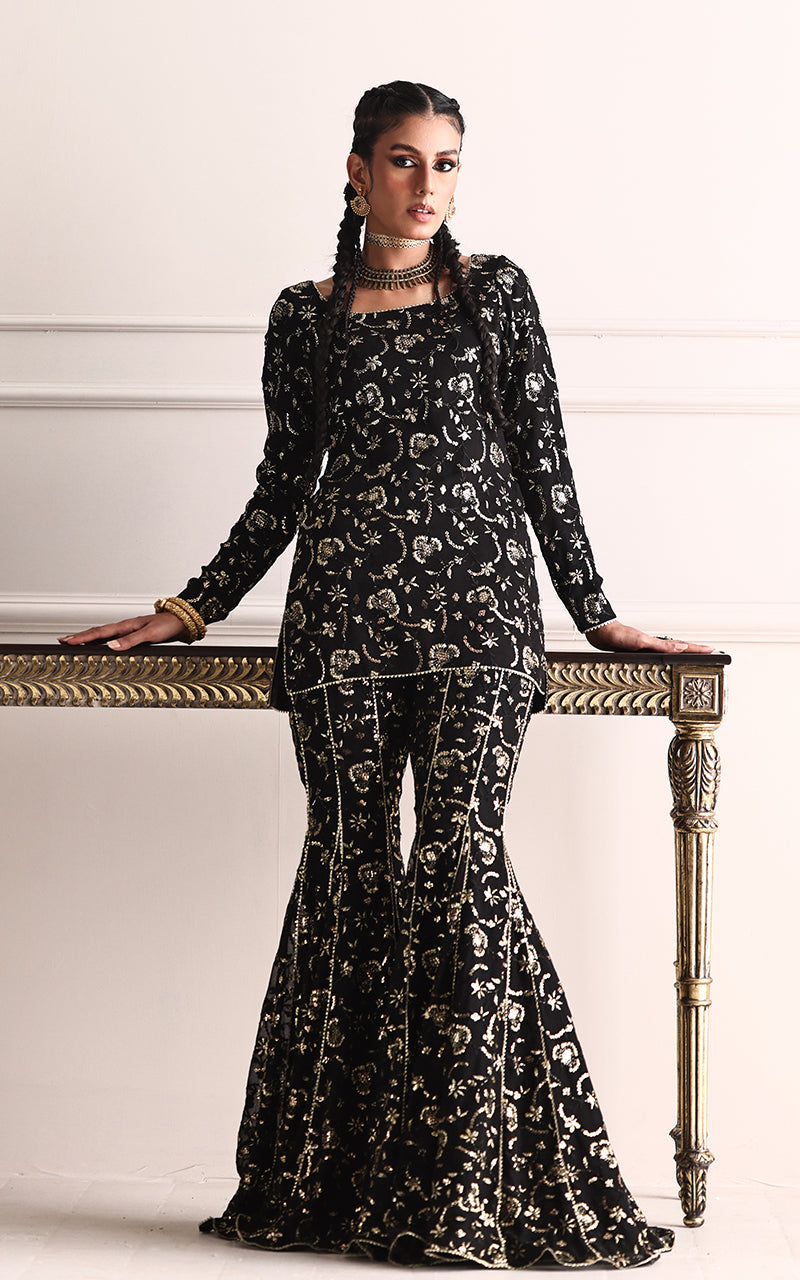 Threads and Motifs | Char Bagh Formals | 9965