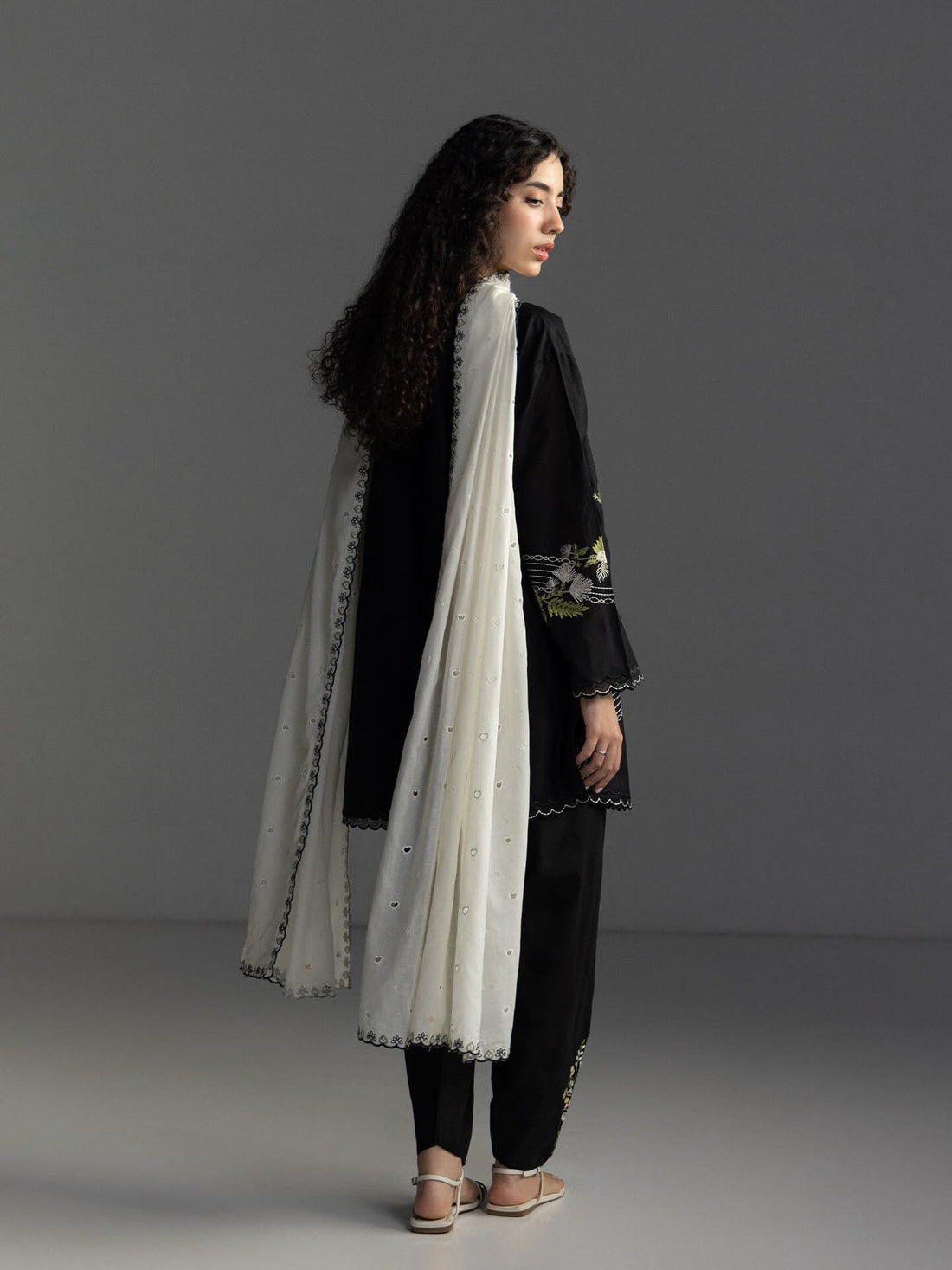 Zara Shahjahan | Coco Lawn 26 | Evia-9A