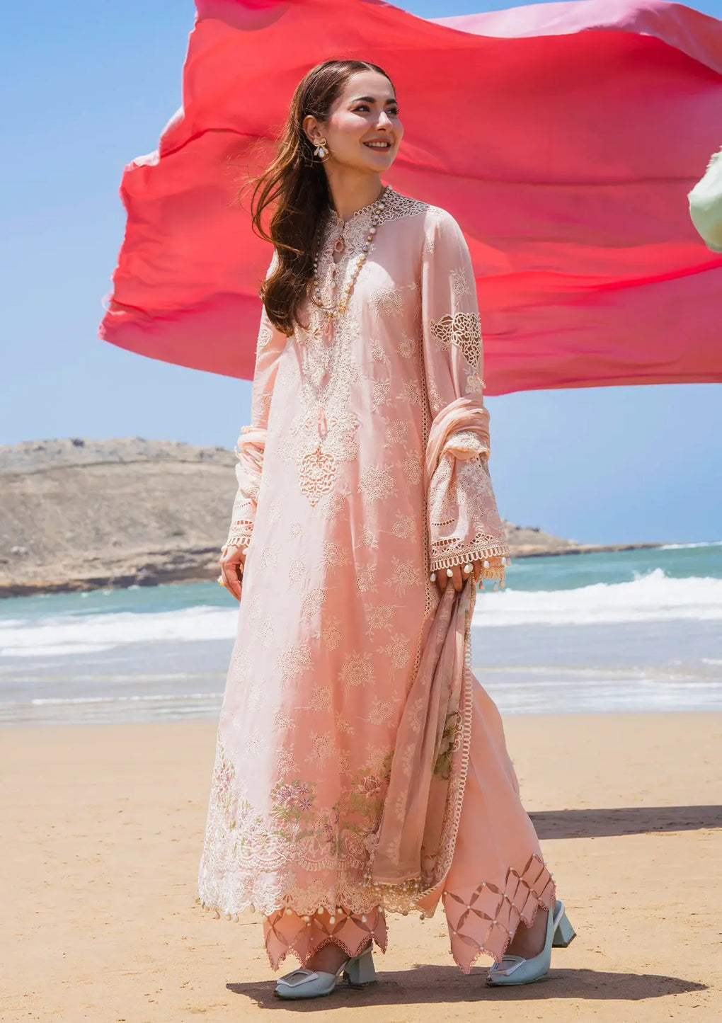 Elaf Premium | Hai Kuch Festive Lawn 24 | EHK-07 Pareesa - Khanumjan  Pakistani Clothes and Designer Dresses in UK, USA 