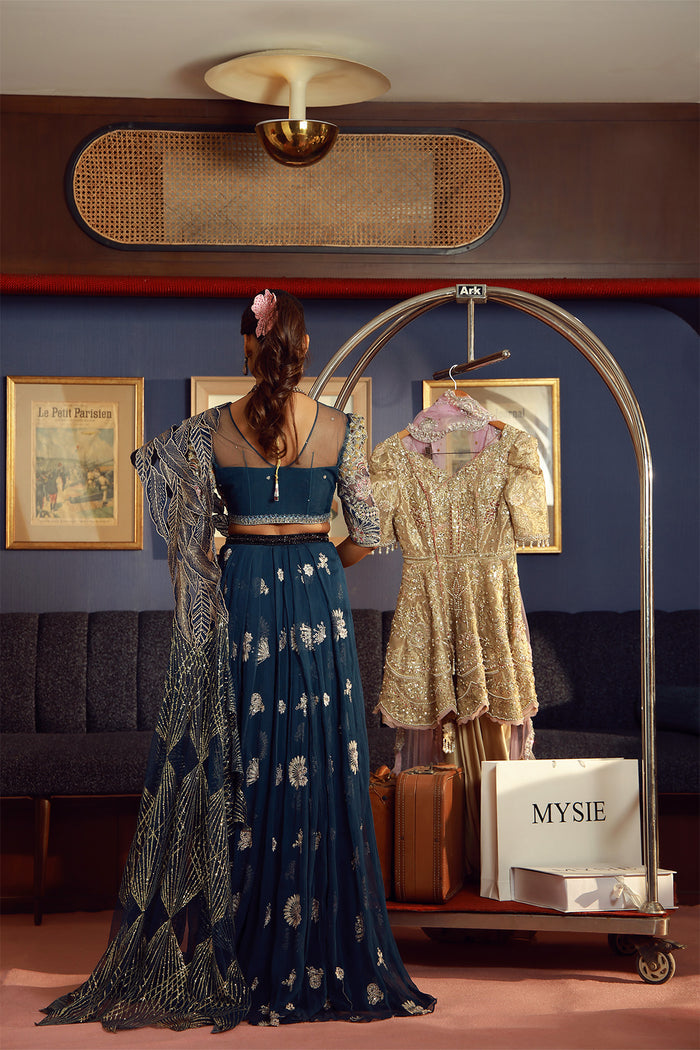 Mysie | Festive 26 | Afra