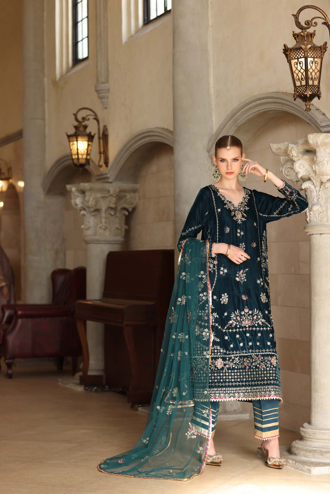 Noor by Saadia Asad | Handcrafted Velvet 25 | Andaleeb
