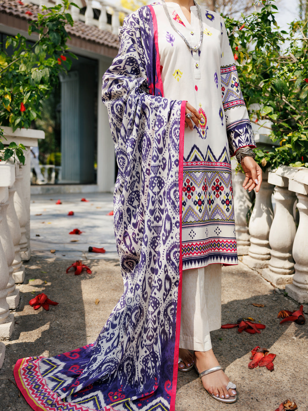 Almirah | Traditional Tale |ALP-3PS-2115