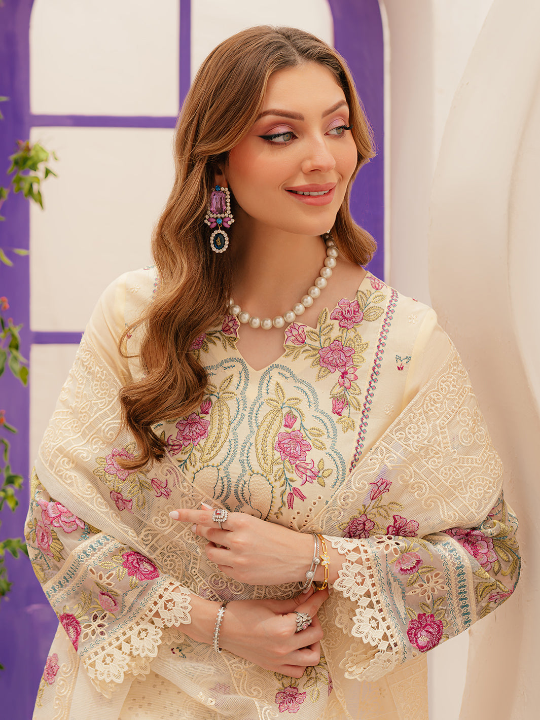 Mahnur | Allenura Luxury Lawn 24 | AMOUR - Khanumjan  Pakistani Clothes and Designer Dresses in UK, USA 