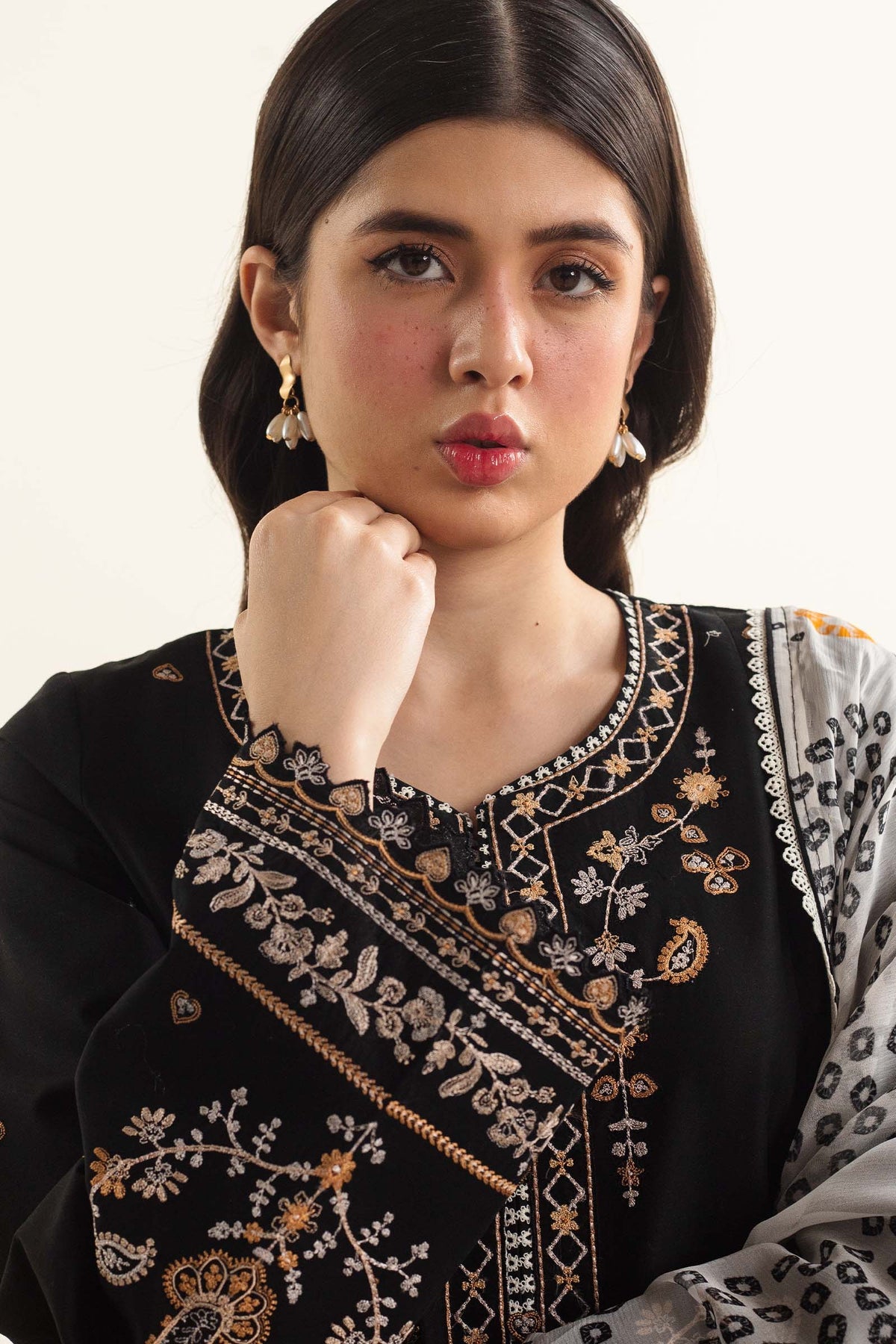 Zara Shahjahan | Coco Lawn Vol 2 | ARELA-7B - Khanumjan  Pakistani Clothes and Designer Dresses in UK, USA 