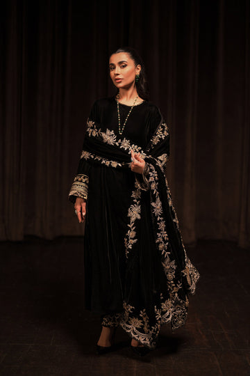 Ammara Khan | Rendezvous Velvet | Grand Black Velvet Shawl Set (D-10)