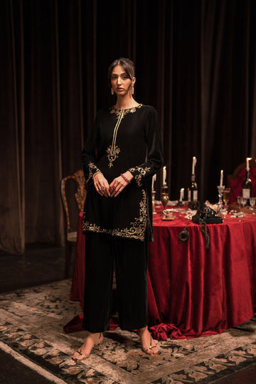 Ammara Khan | Rendezvous Velvet | Mukesh Black Set (D-02)