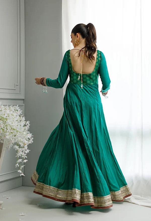 green colour dresses pakistani Buy Latest Sea Green Pakistani Dress in Chiffon a Traditional Pakistani Party Dress. This Sea Green Pakistani Dress comes with Iridescent Decorations