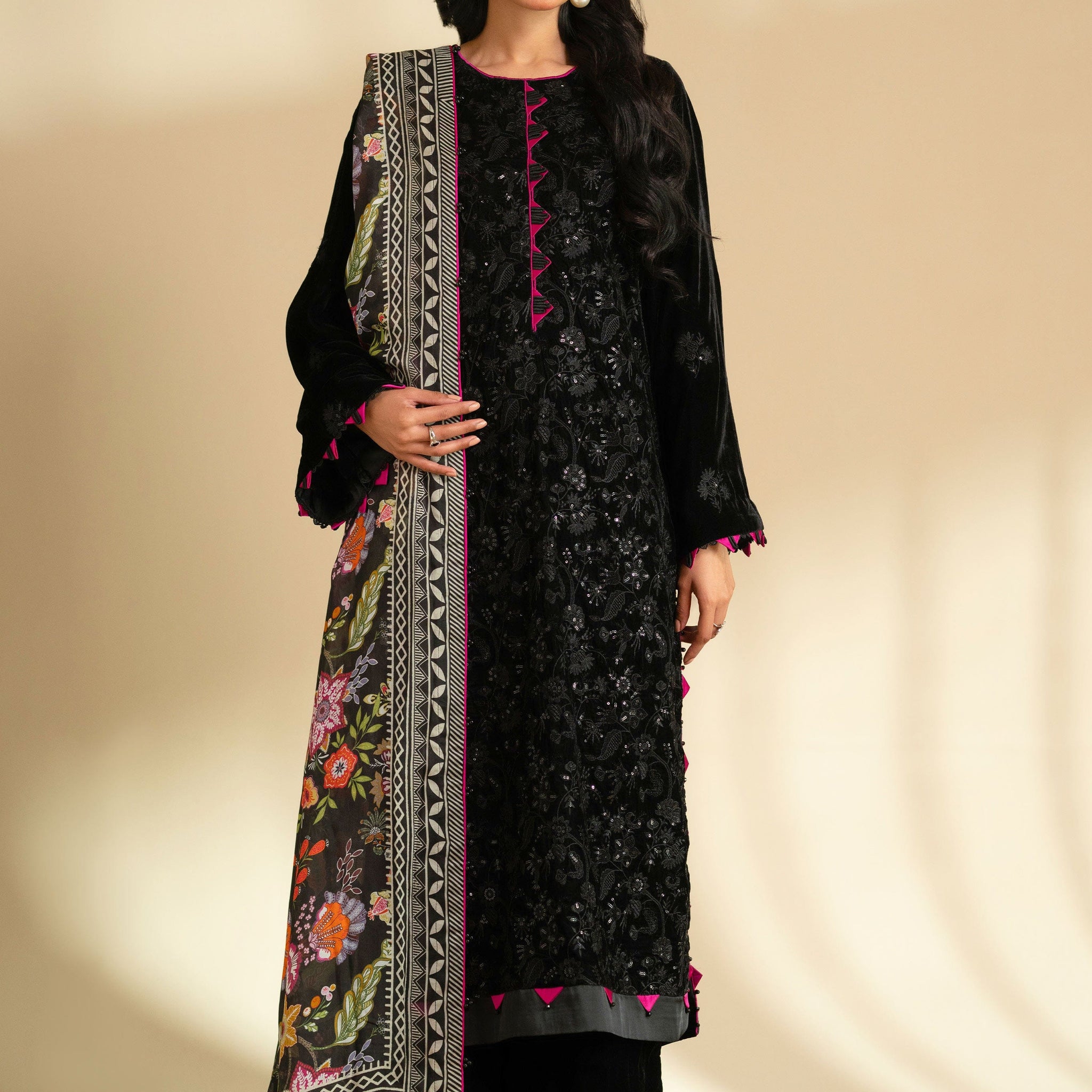 Taana Baana | The Velvet Affair | F0470