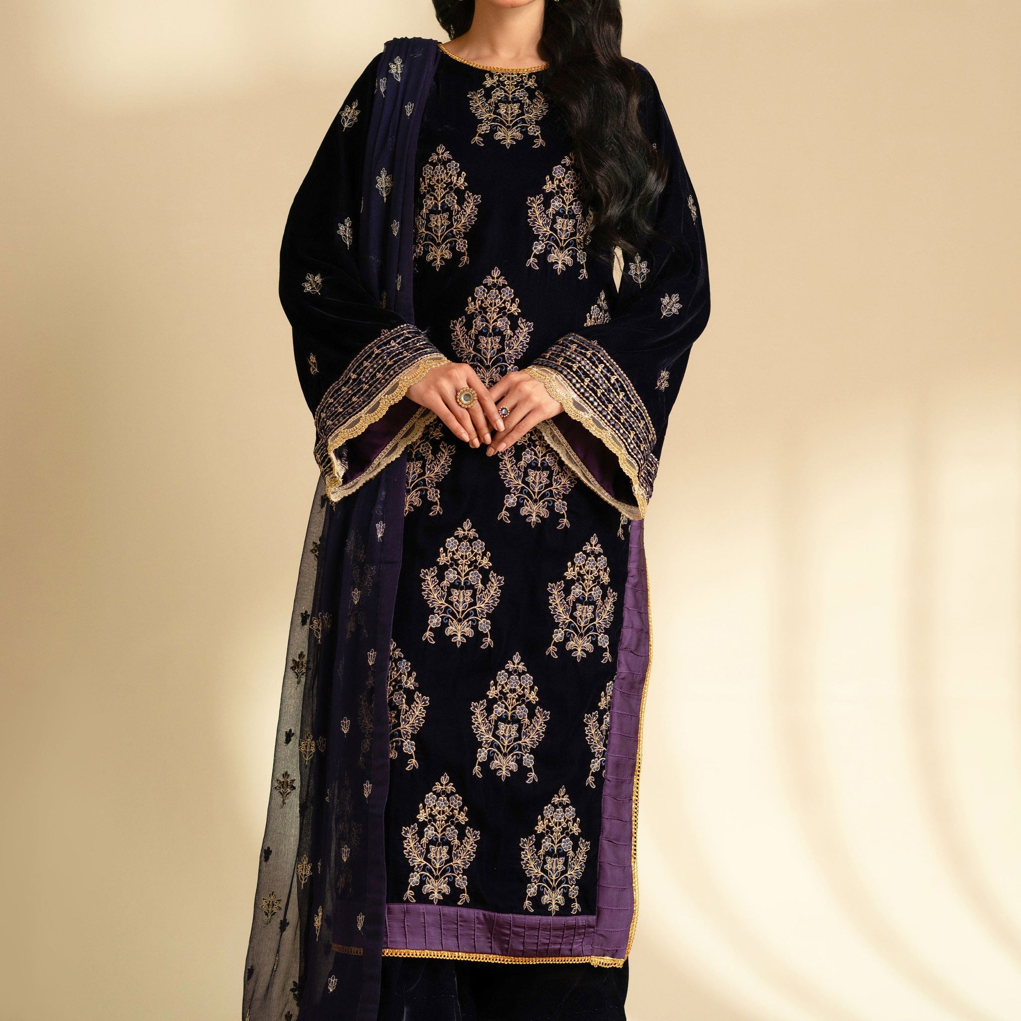 Taana Baana | The Velvet Affair | F0474