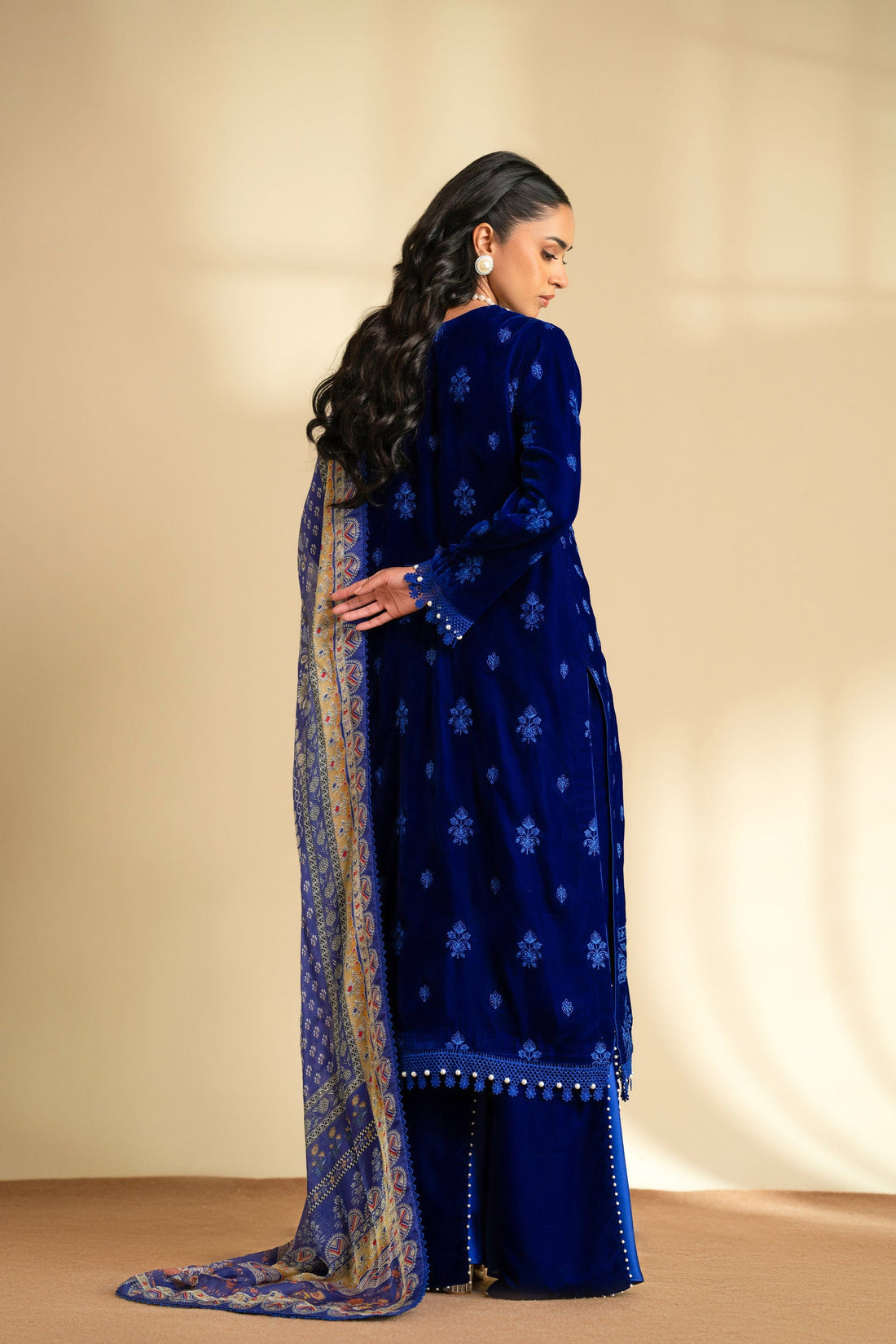 Taana Baana | The Velvet Affair | F0468