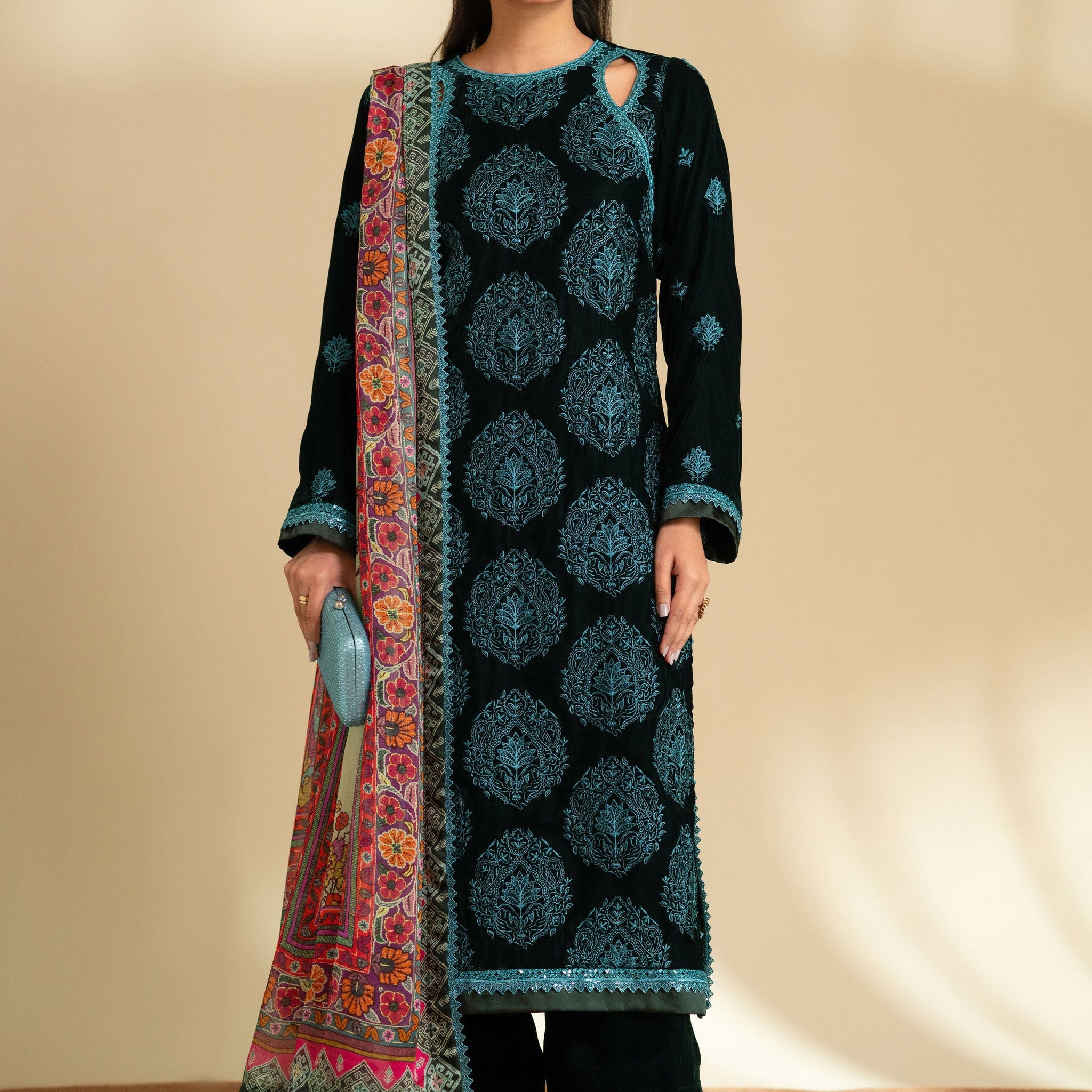 Taana Baana | The Velvet Affair | F0483