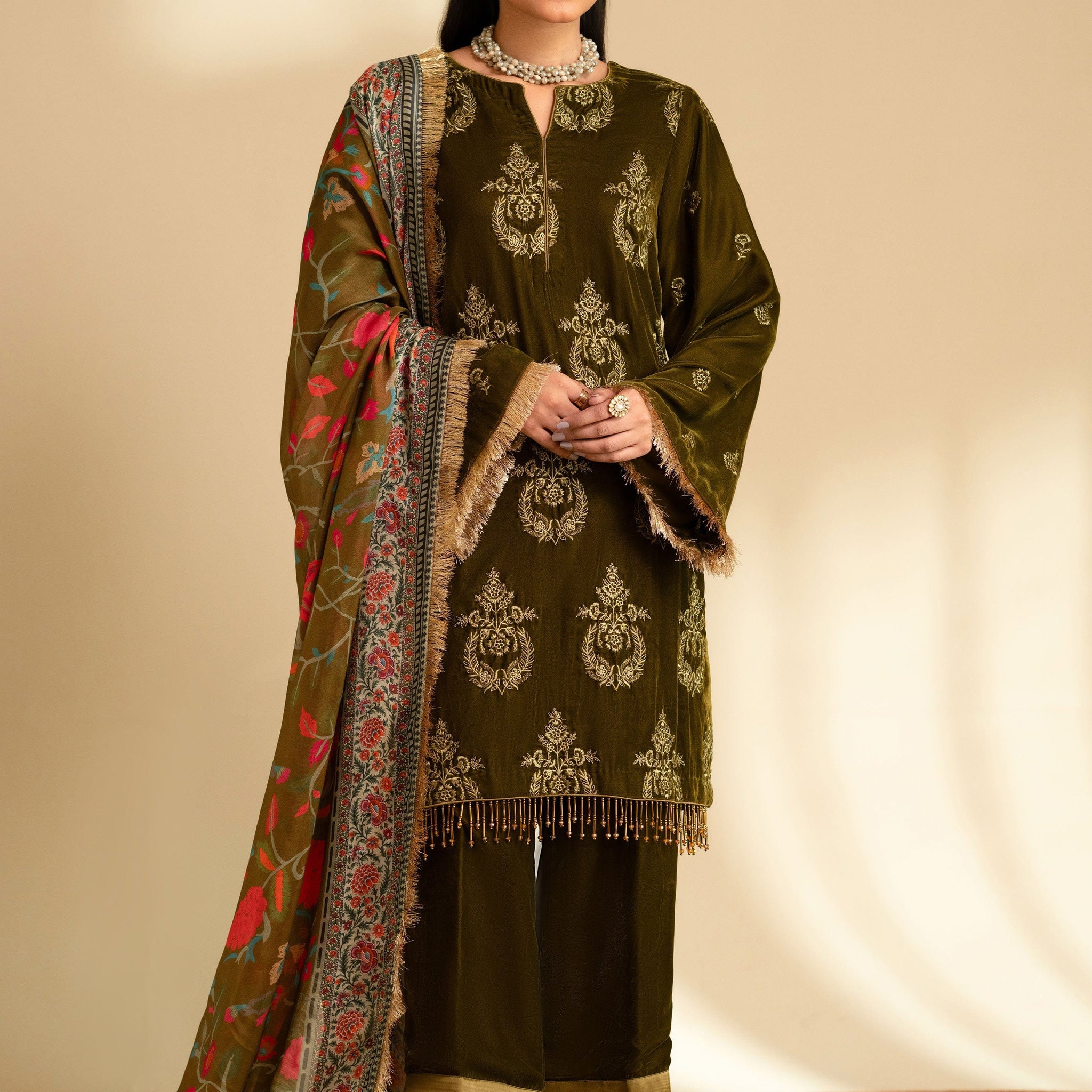 Taana Baana | The Velvet Affair | F0469