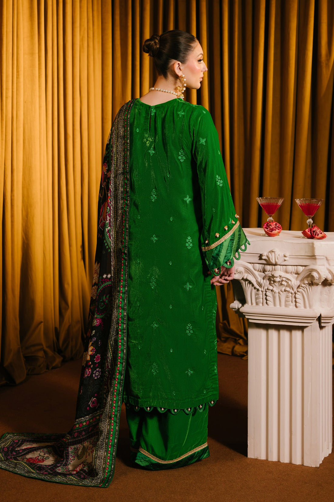 Taana Baana | The Velvet Affair | F0466