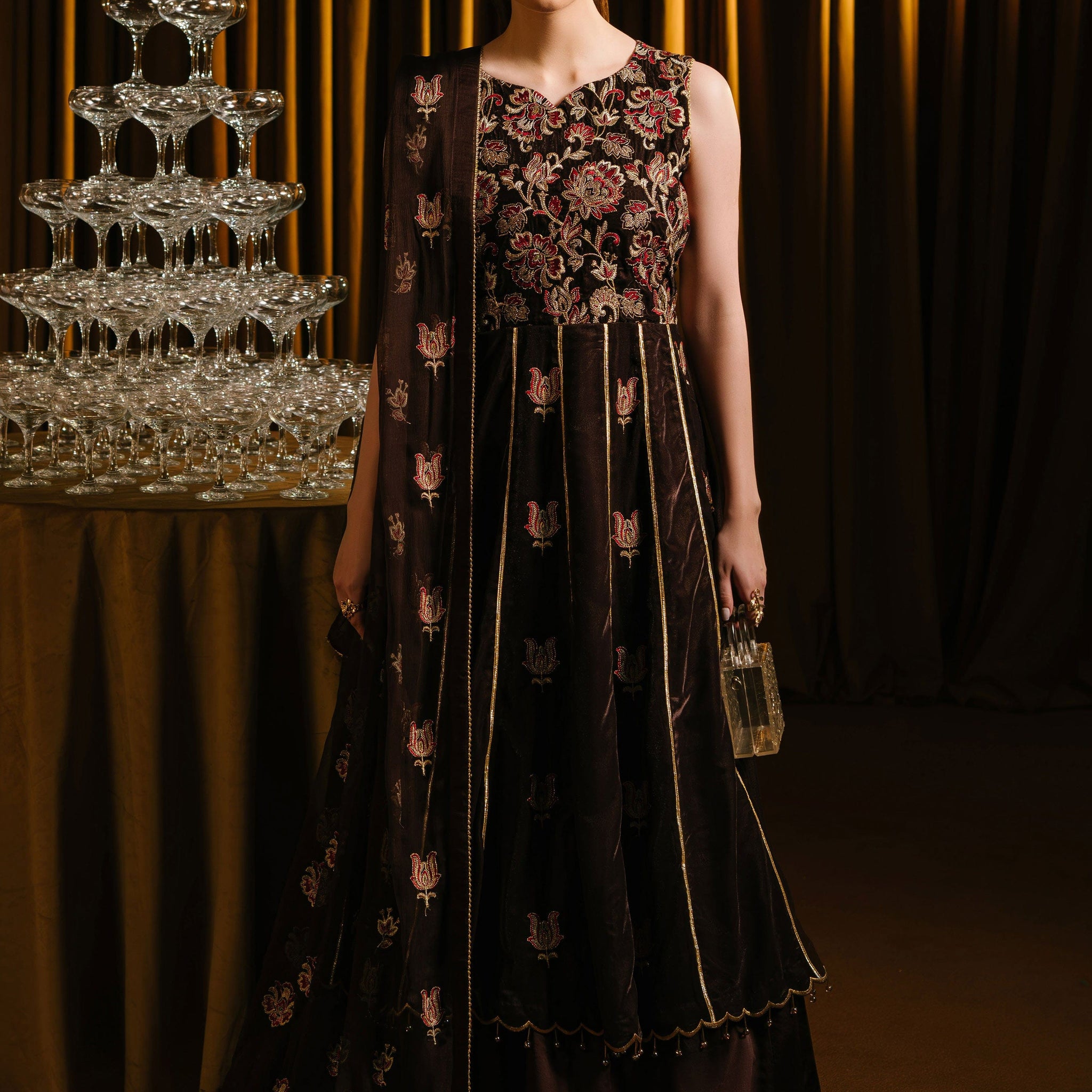 Taana Baana | The Velvet Affair | F0488