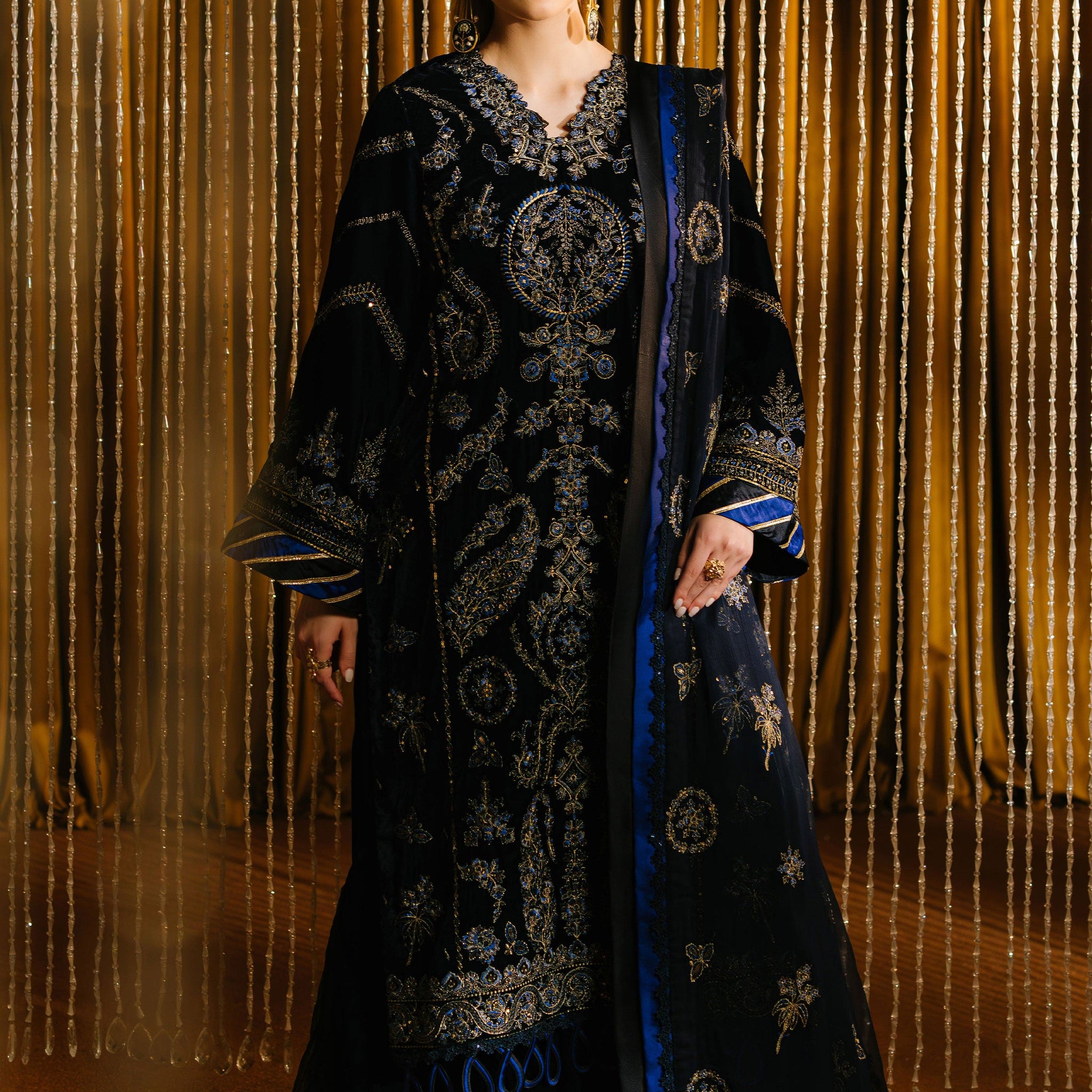 Taana Baana | The Velvet Affair | F0480