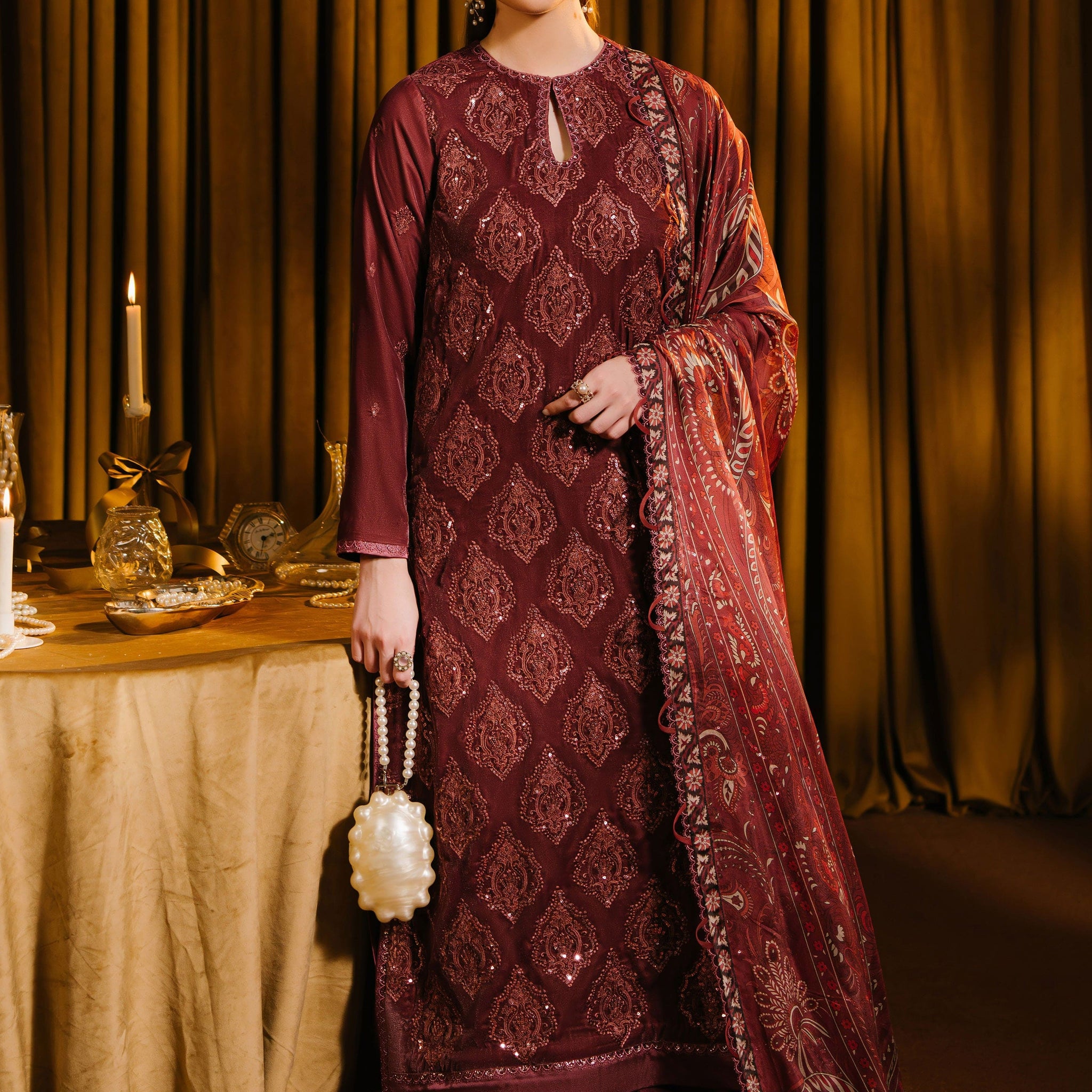 Taana Baana | The Velvet Affair | F0471