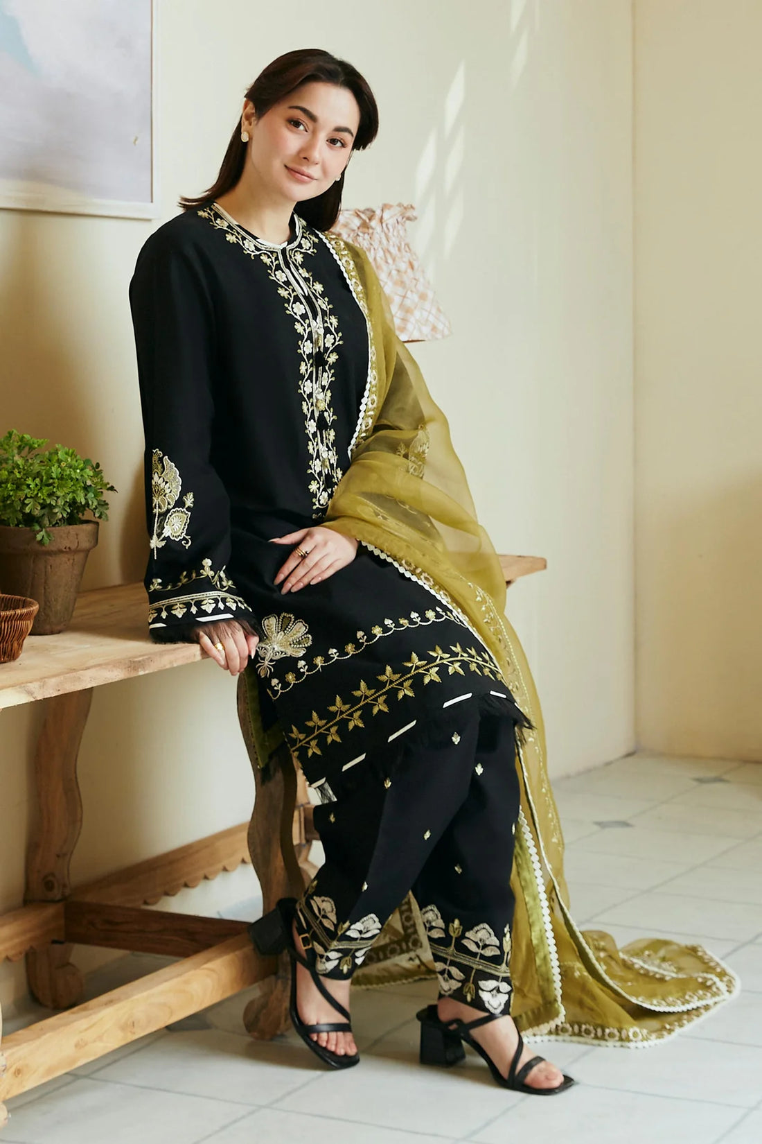 Zara Shahjahan | Coco Lawn 24 | ARZOO-1B - Khanumjan  Pakistani Clothes and Designer Dresses in UK, USA 