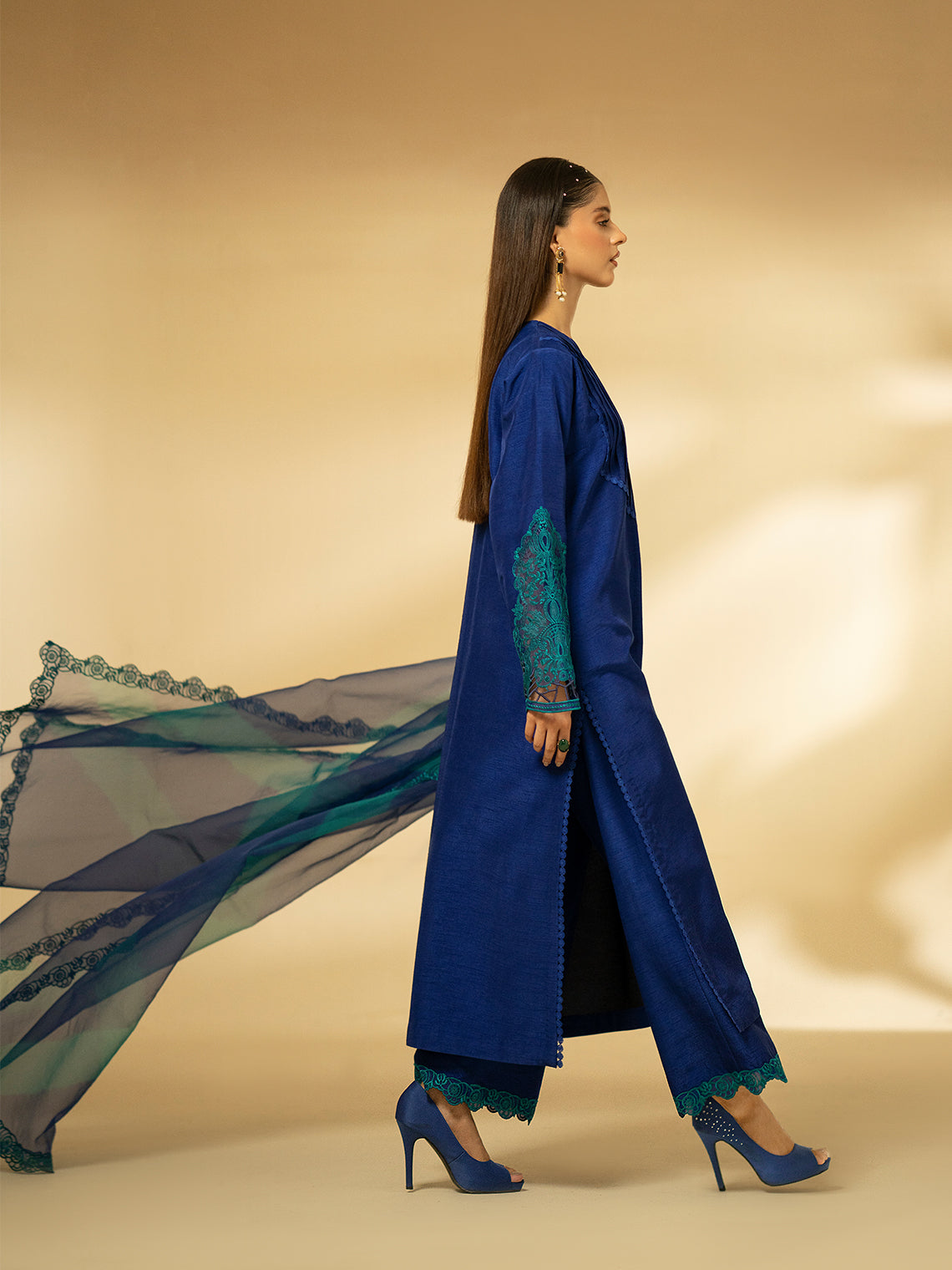 Fozia Khalid | Eid Edit 24 | Sapphire Elegance - Khanumjan  Pakistani Clothes and Designer Dresses in UK, USA 