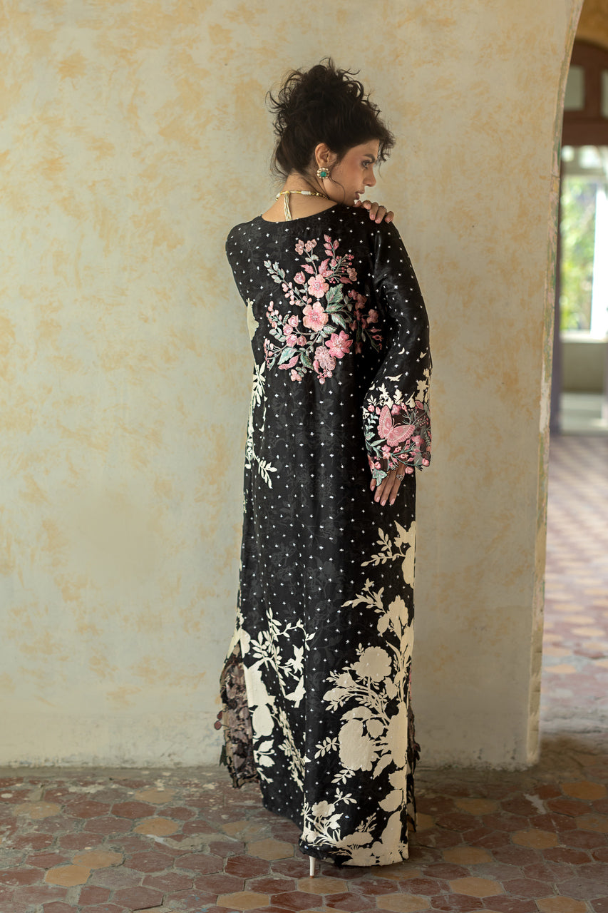 Zainab Chottani | Summer Edition 26 | Black Charm Kaftan