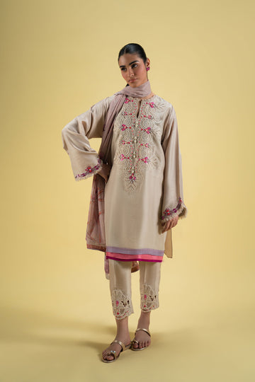 Ammara Khan | Sia 25 | D-03