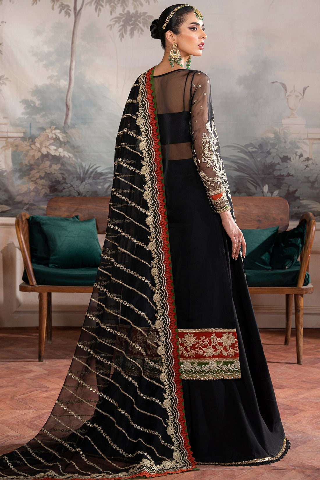 Inara | Formal Wedding | Noir