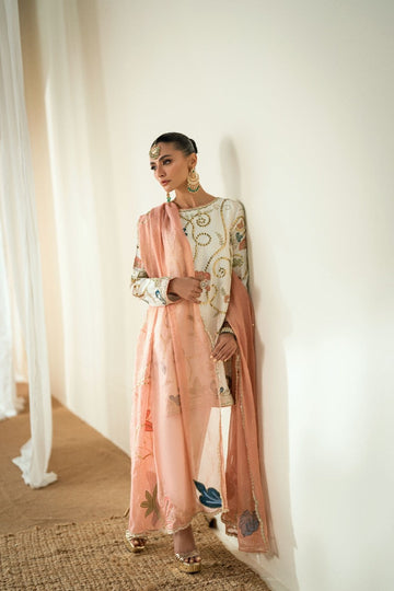 Sana Abbas | Zeya Formals | AYNA