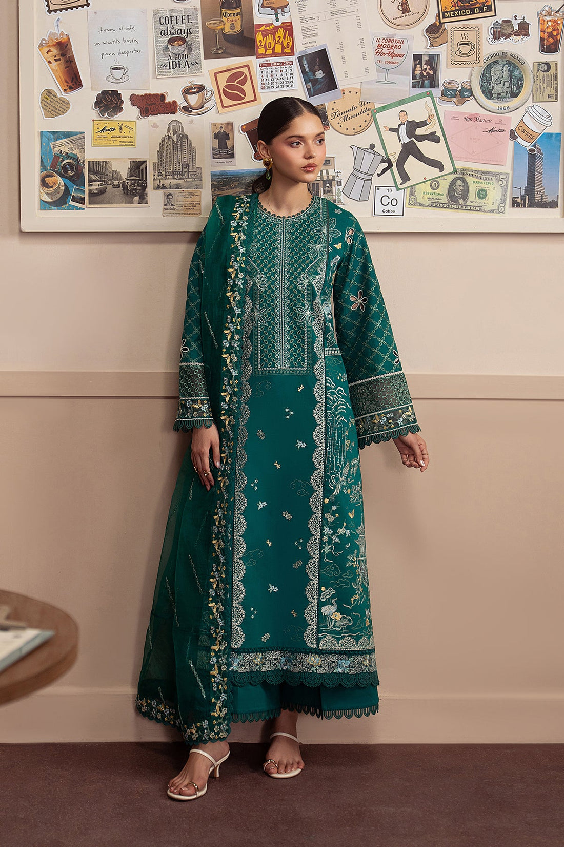 emerald green pakistani dress Stunning Pakistani Emerald Green Dress In Chiffon # C2087