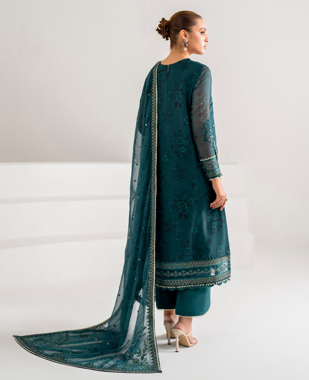 Xenia Formals | Raahi Luxury Formals | AURA