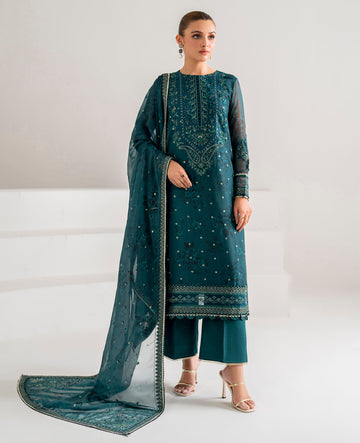 Xenia Formals | Raahi Luxury Formals | AURA