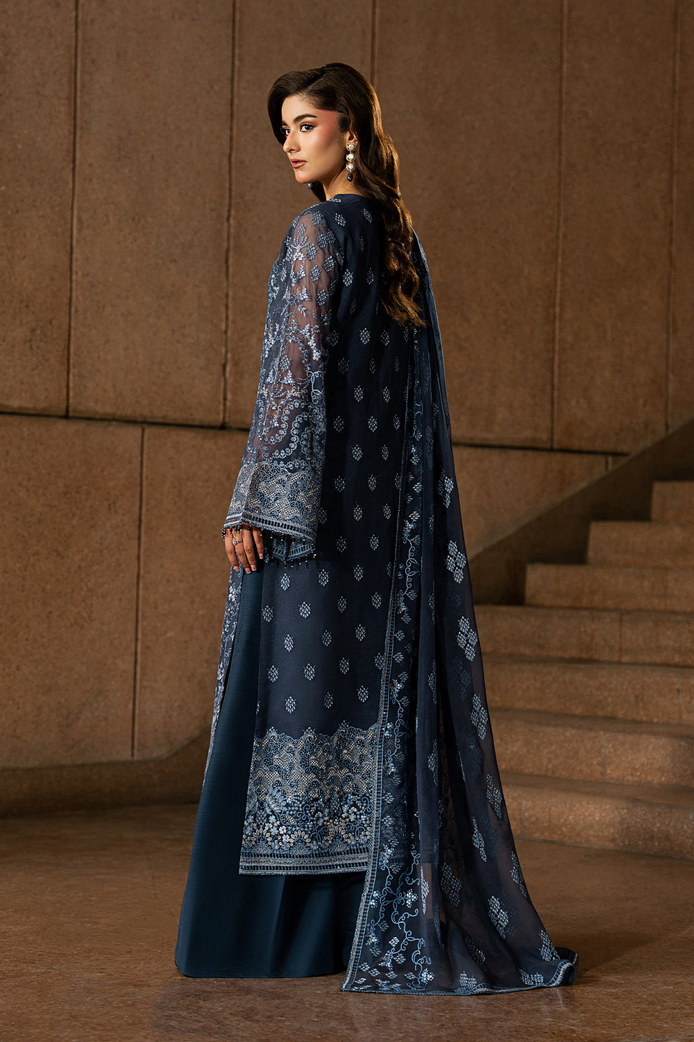Lavish Premium | Lazawal Formals | Sapphire Veil