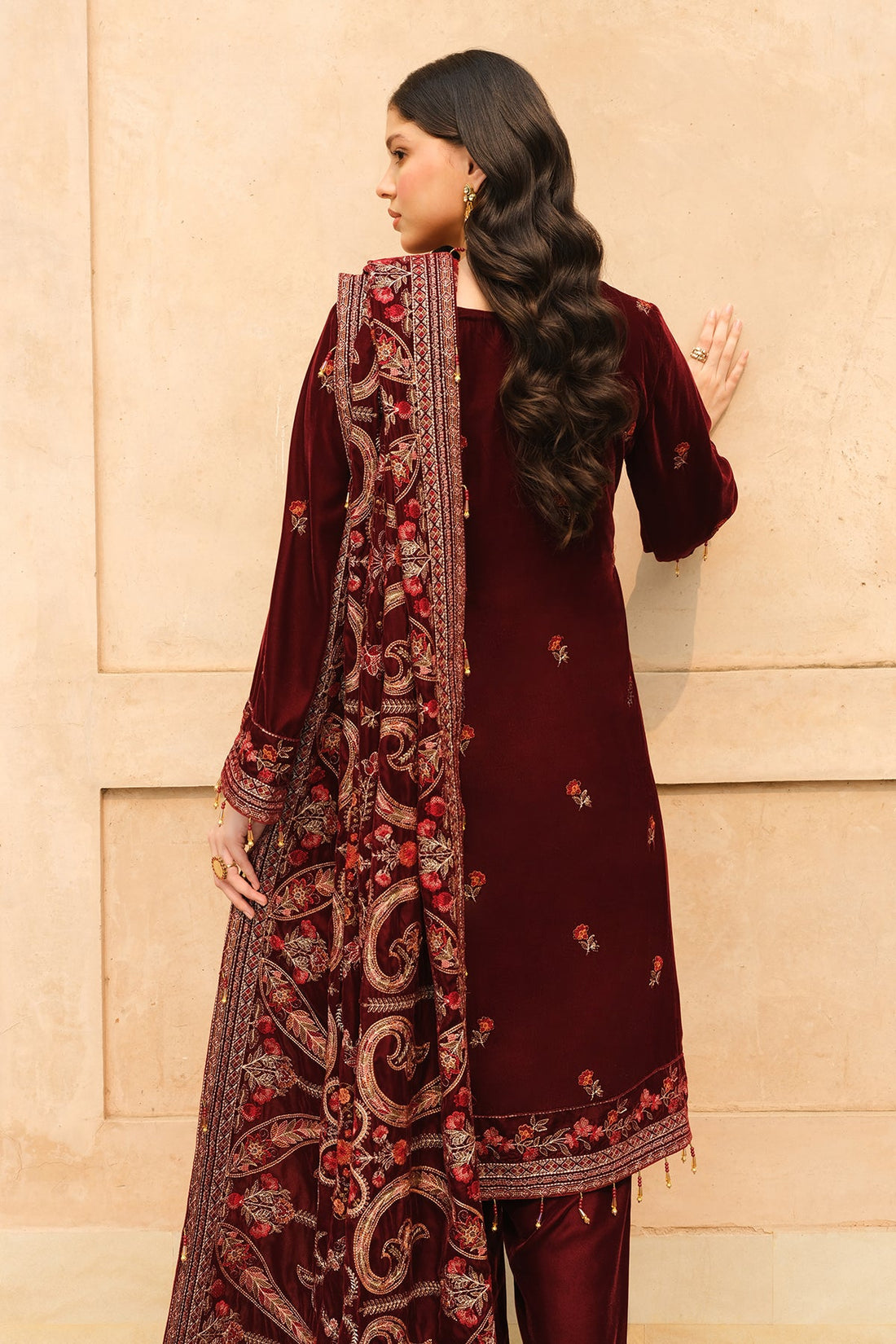 Raeesa Premium | Bareeza Velvet | VL - 111