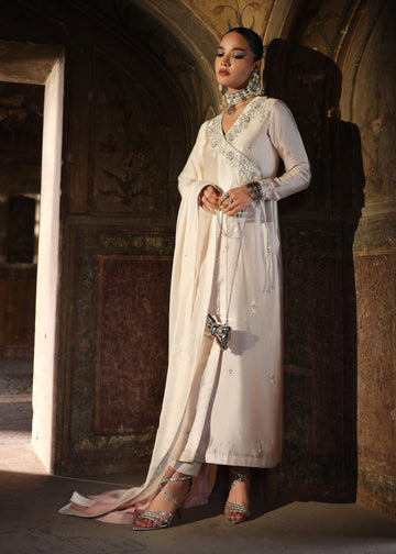 Mahum Asad | Silence She Enters | White Noise