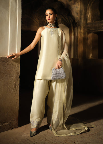 Mahum Asad | Silence She Enters | Editorial