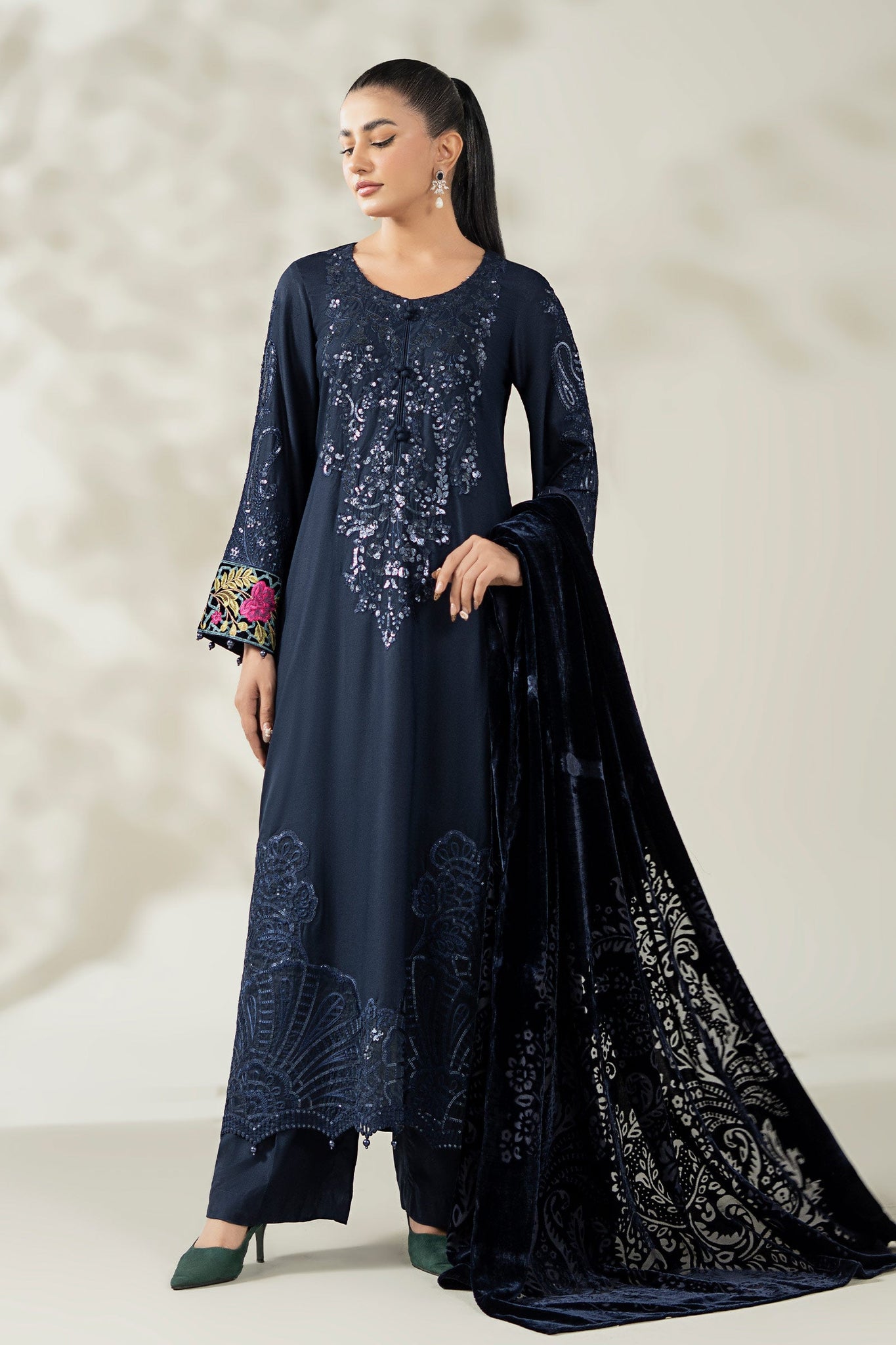 Maria B | Pre Fall Dresses | 3 Piece Embroidered Linen Suit VV