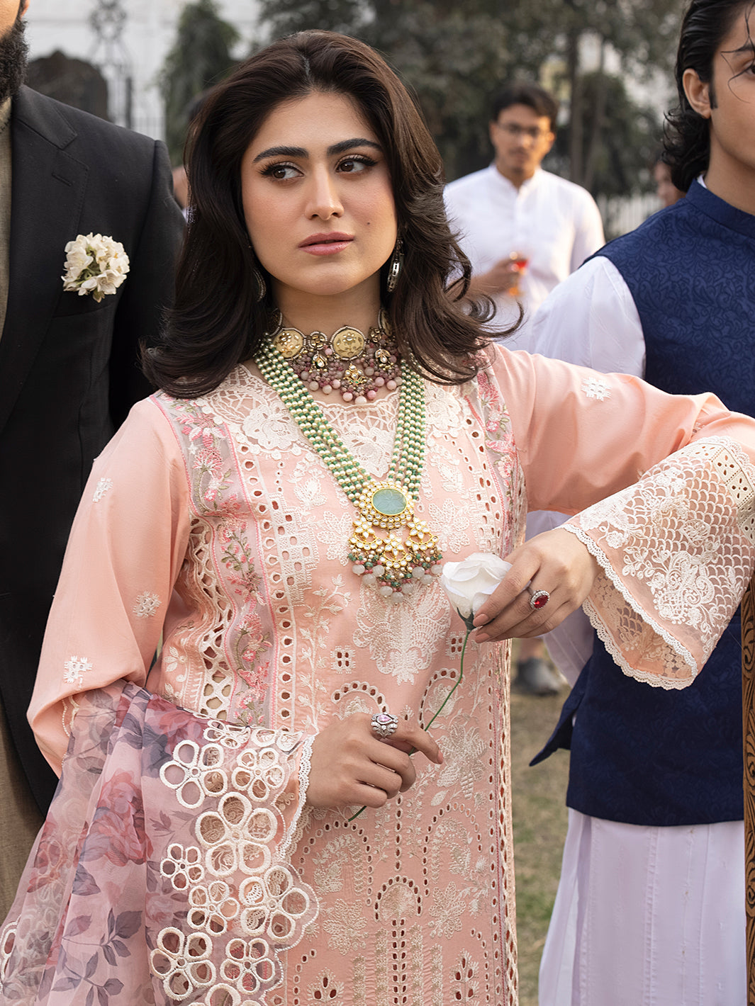 Mahnur | Mahrukh Luxury Lawn 24 | DAISY - Khanumjan  Pakistani Clothes and Designer Dresses in UK, USA 