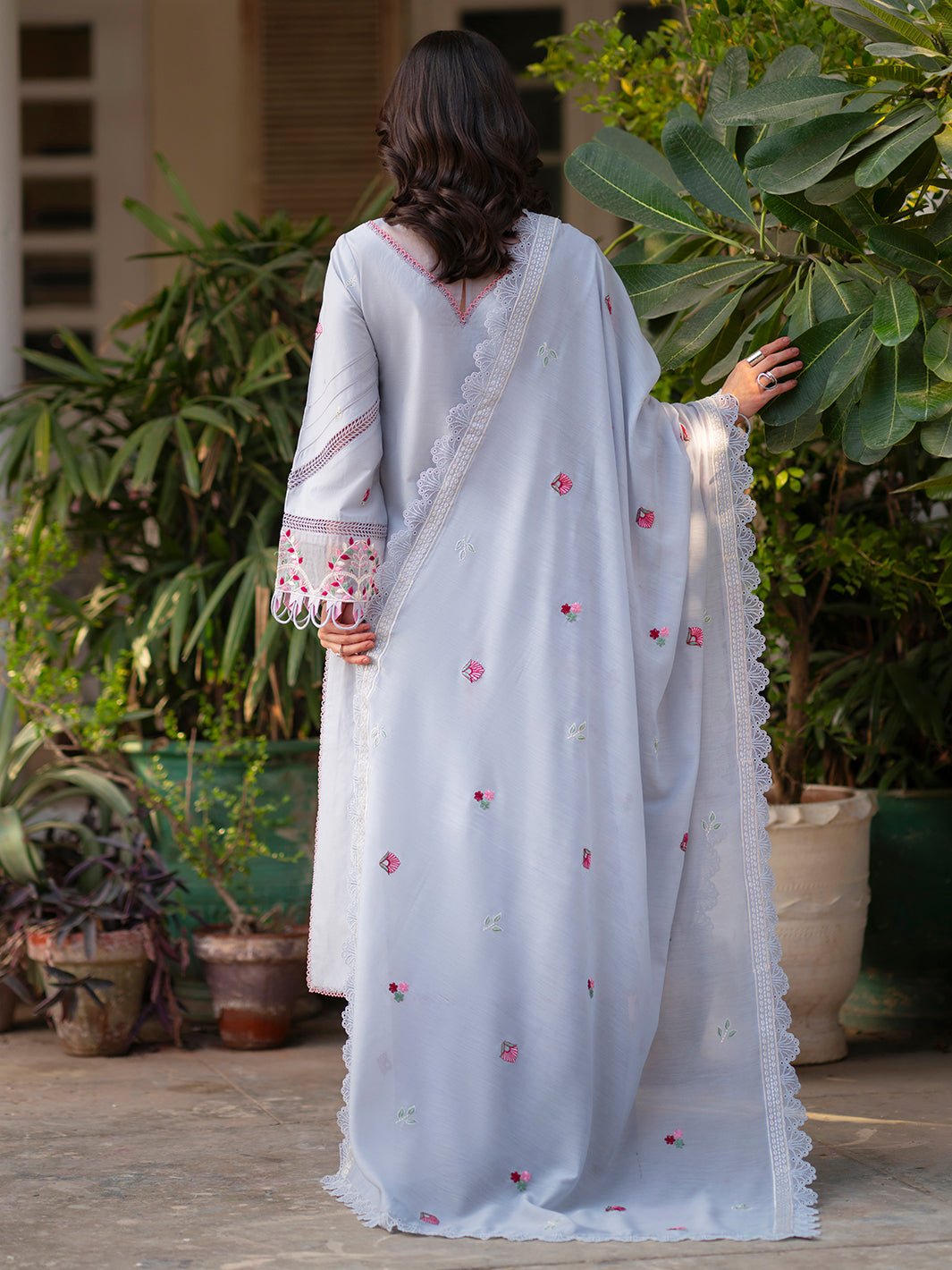 Mahnur | Ember Lawn 26 | EM-008