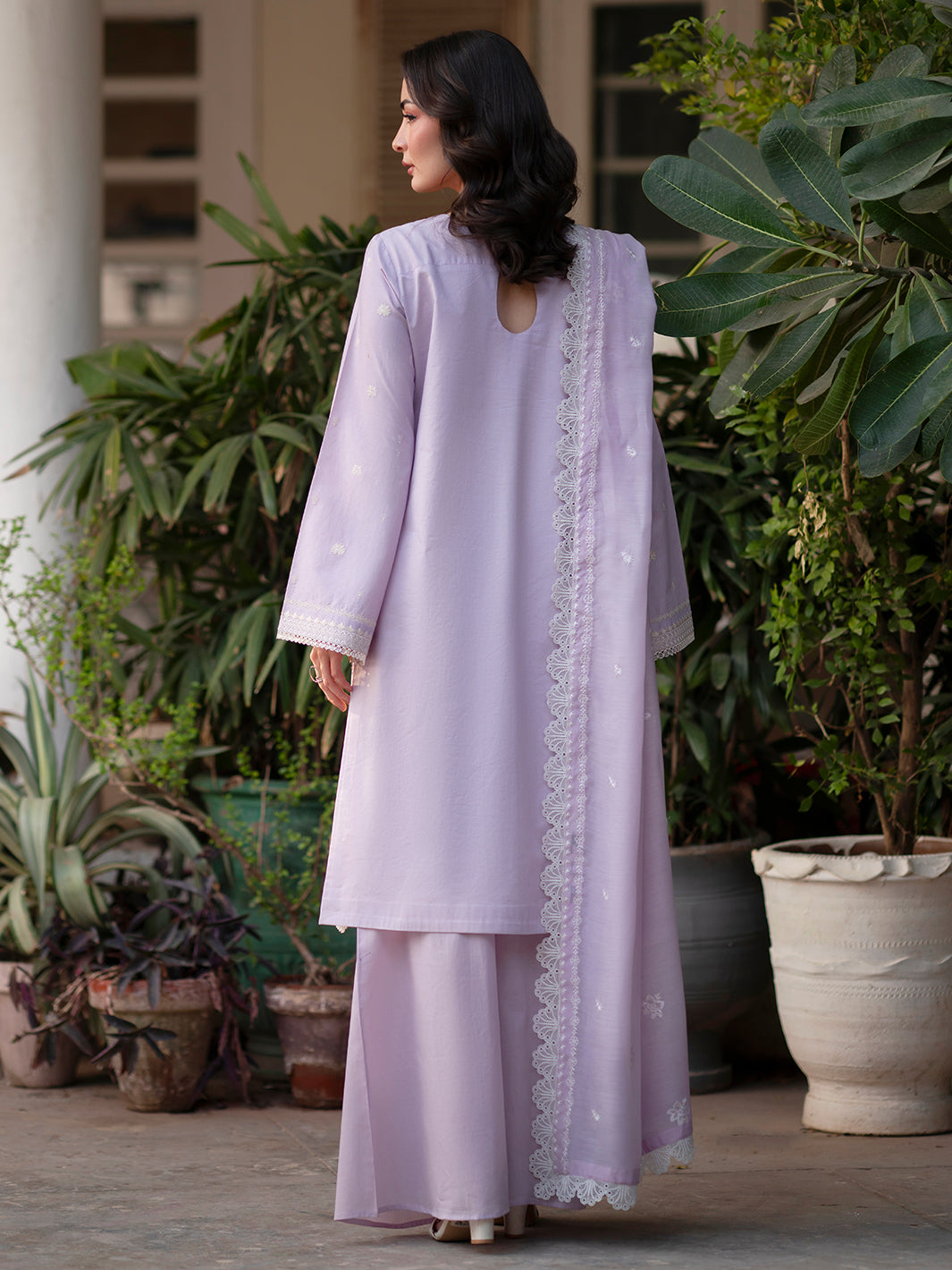 Mahnur | Ember Lawn 26 | EM-009