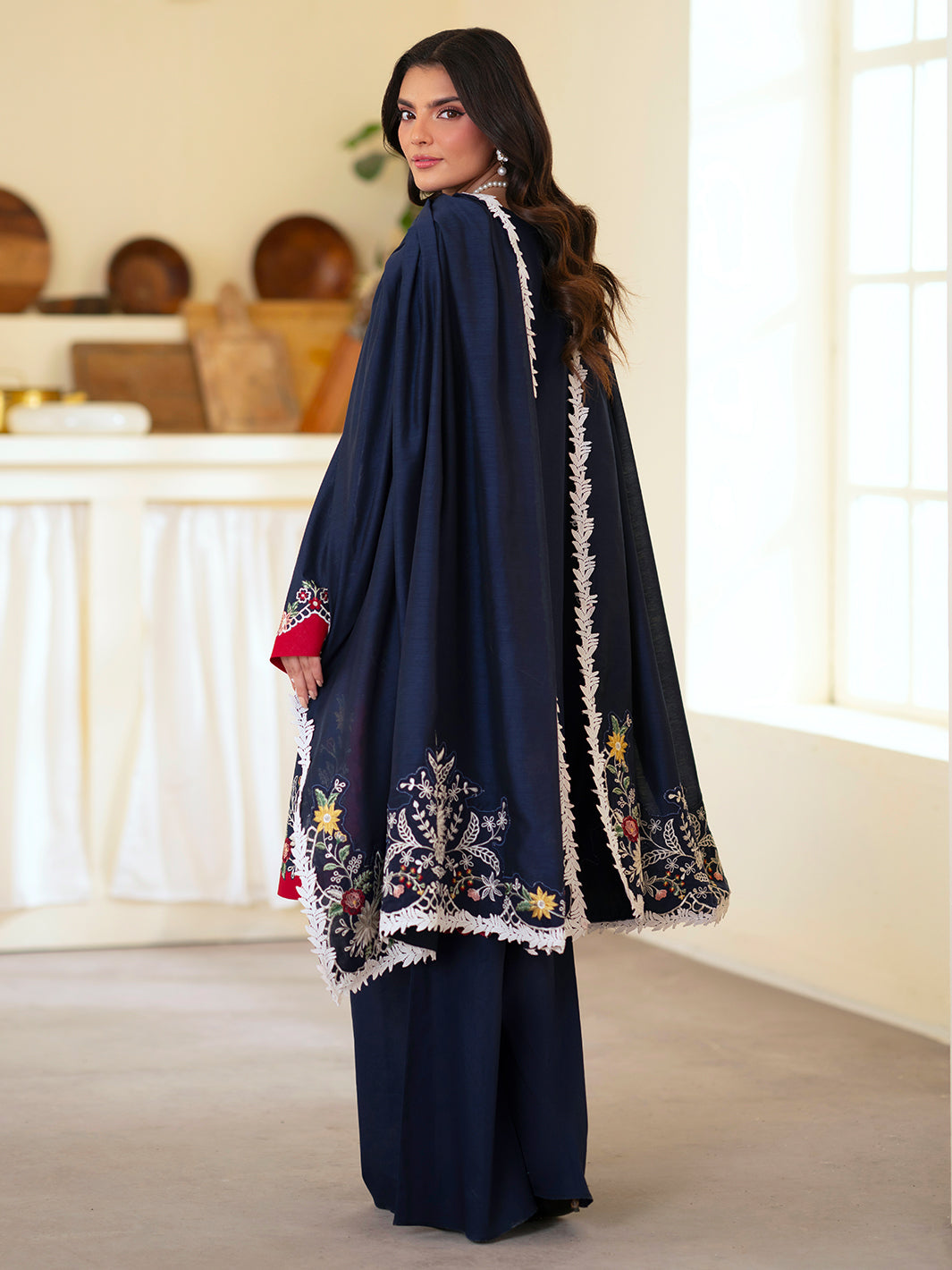 Mahnur | Ember Lawn 26 | EM-010