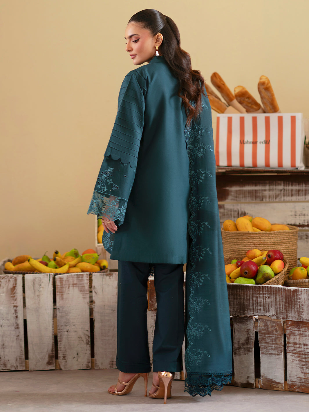 Mahnur | Ember Lawn 26 | EM-014