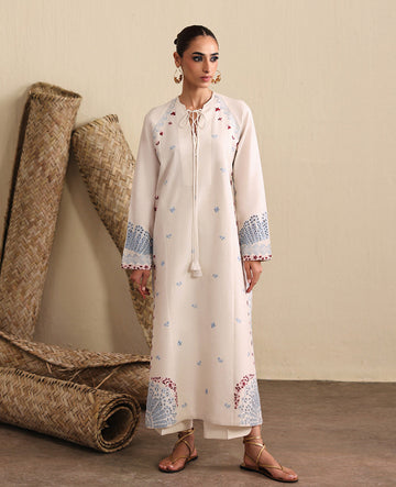 Republic Womenswear | Neoma Essential Basic Pret 26 | Evanthe
