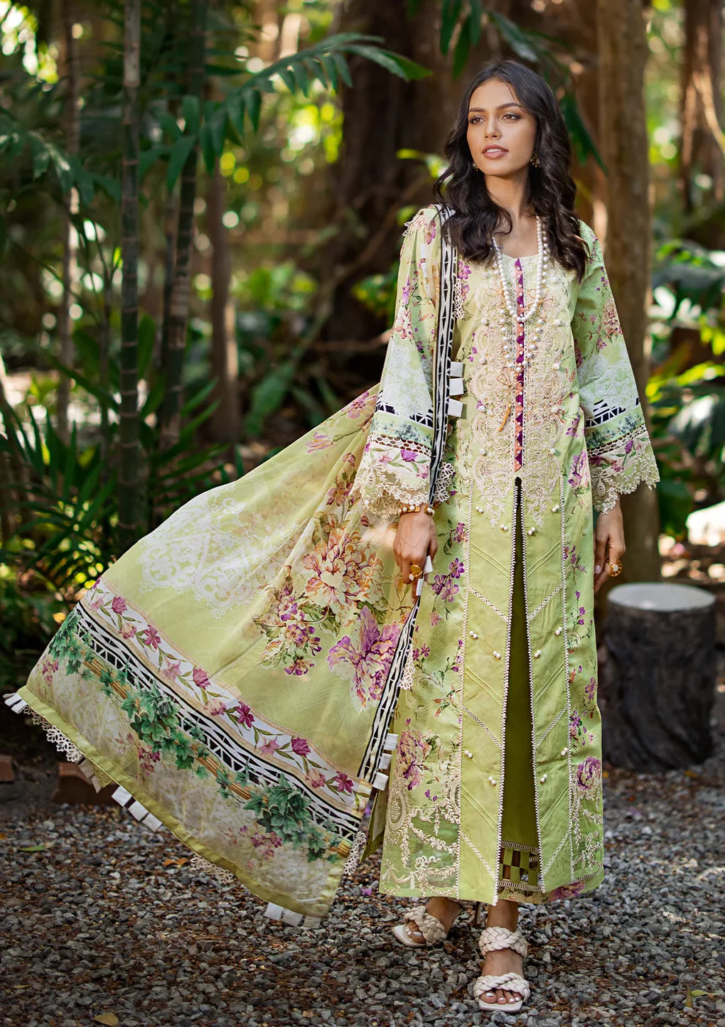 Elaf Premium | Signature Embroidered Lawn 24 | ESL-03B CLARISSE - Khanumjan  Pakistani Clothes and Designer Dresses in UK, USA 