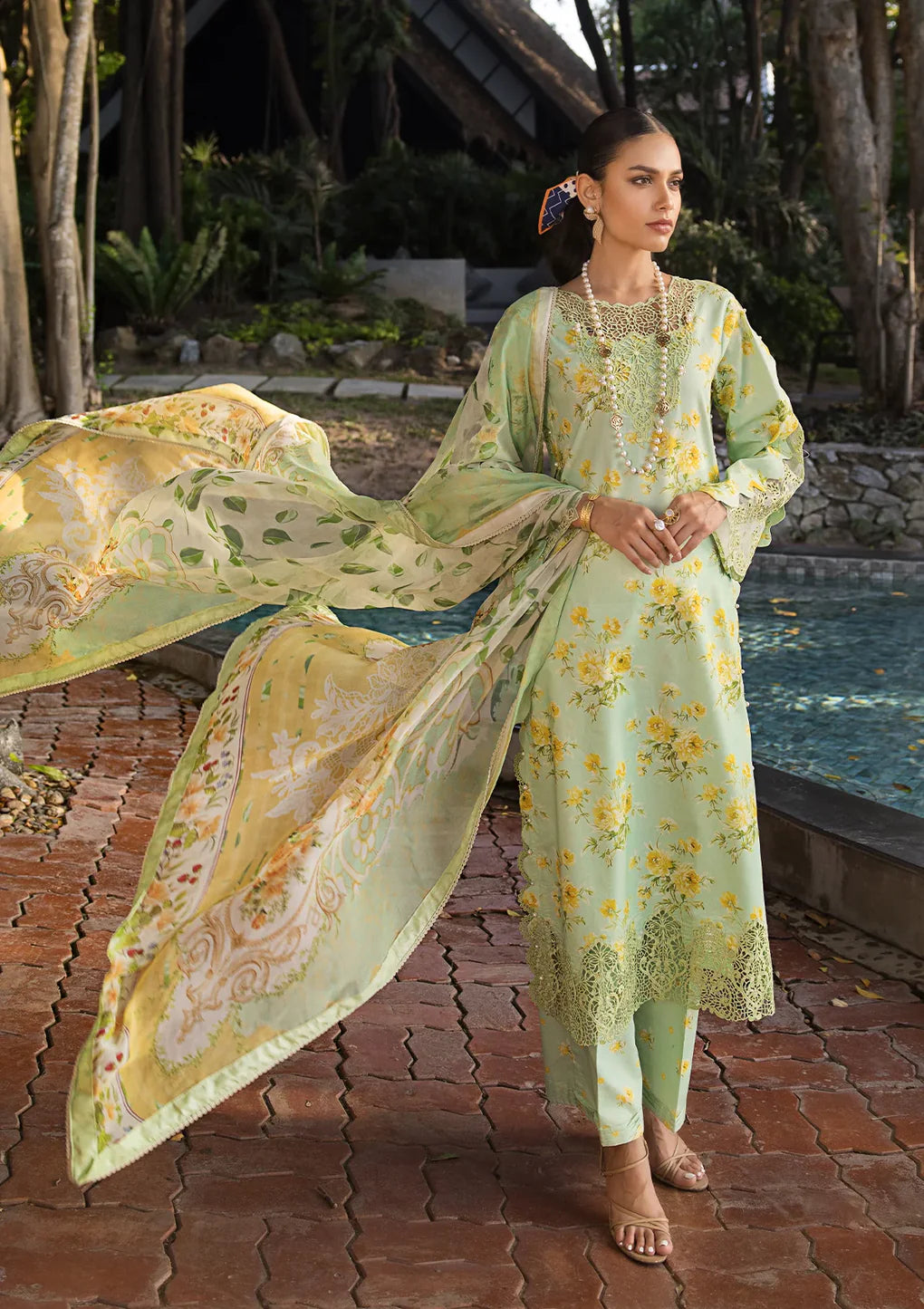 Elaf Premium | Signature Embroidered Lawn 24 | ESL-06B MAJESTIC NOVA - Khanumjan  Pakistani Clothes and Designer Dresses in UK, USA 