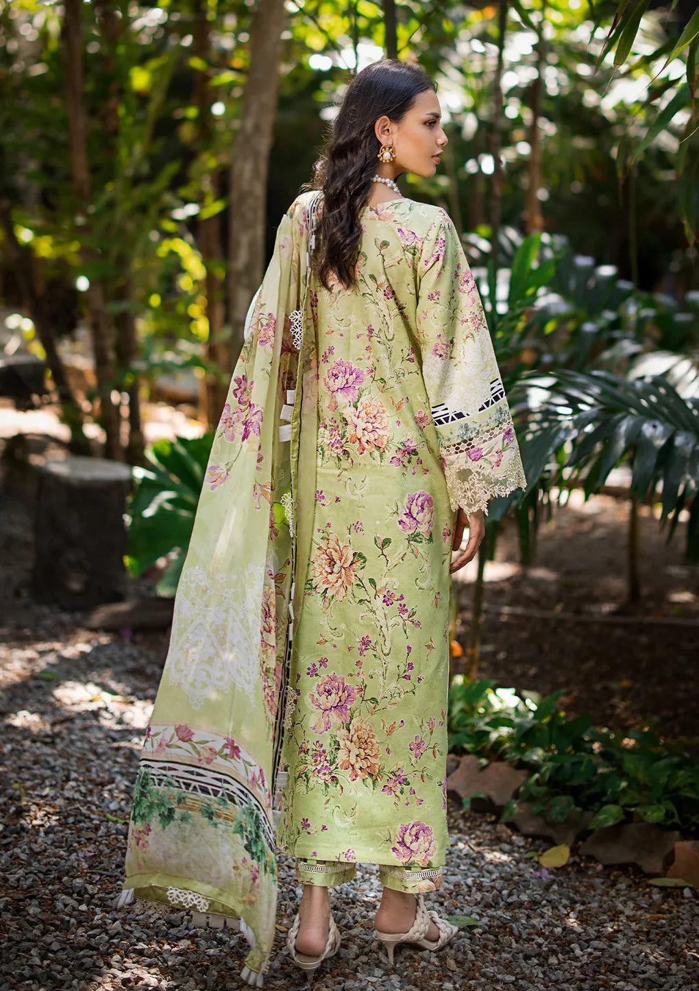 Elaf Premium | Signature Embroidered Lawn 24 | ESL-03B CLARISSE - Khanumjan  Pakistani Clothes and Designer Dresses in UK, USA 
