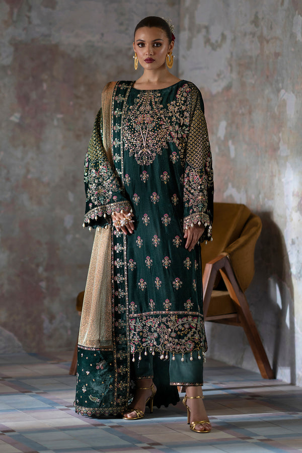 Emaan Adeel | Saanjh Velvet Collection 24 | Nisha