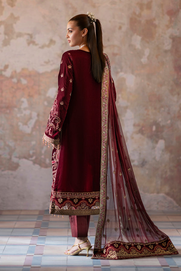 Emaan Adeel | Saanjh Velvet Collection 24 |  Tara