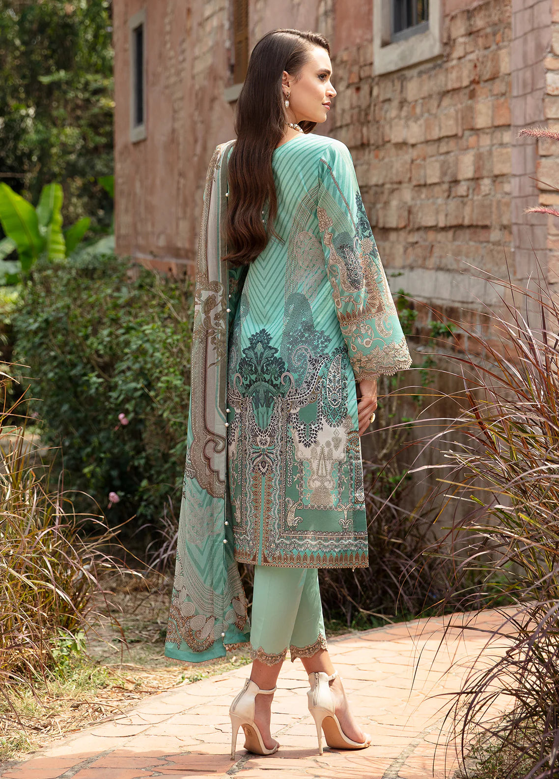 Gulaal | Springtime Ballet | CELINE (GL-L-24V1-06) - Khanumjan  Pakistani Clothes and Designer Dresses in UK, USA 