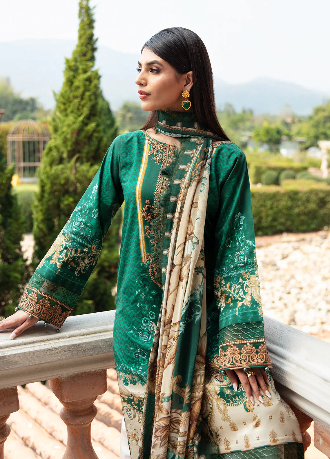 Gulaal | Springtime Ballet | AYSE (GL-L-24V1-01) - Khanumjan  Pakistani Clothes and Designer Dresses in UK, USA 